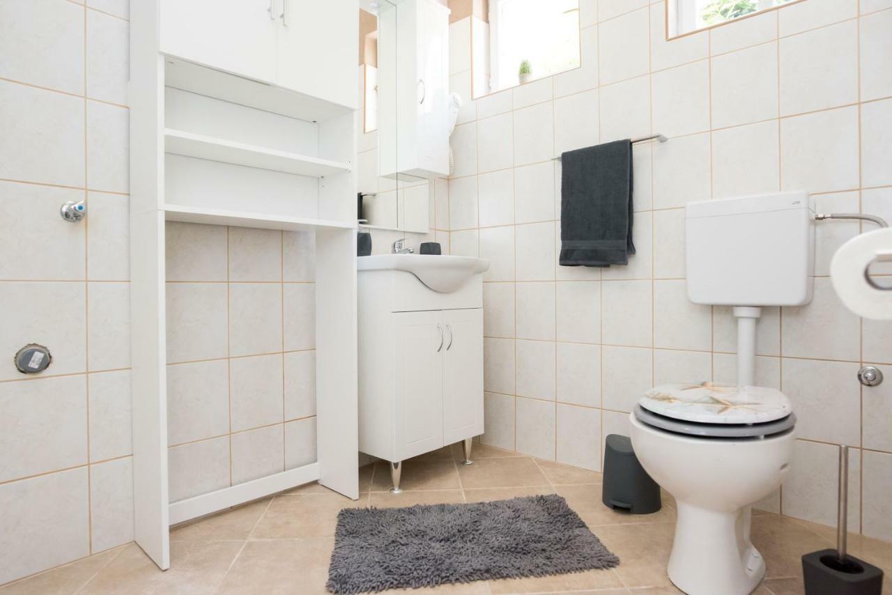Apartment Antonio Vir Buitenkant foto