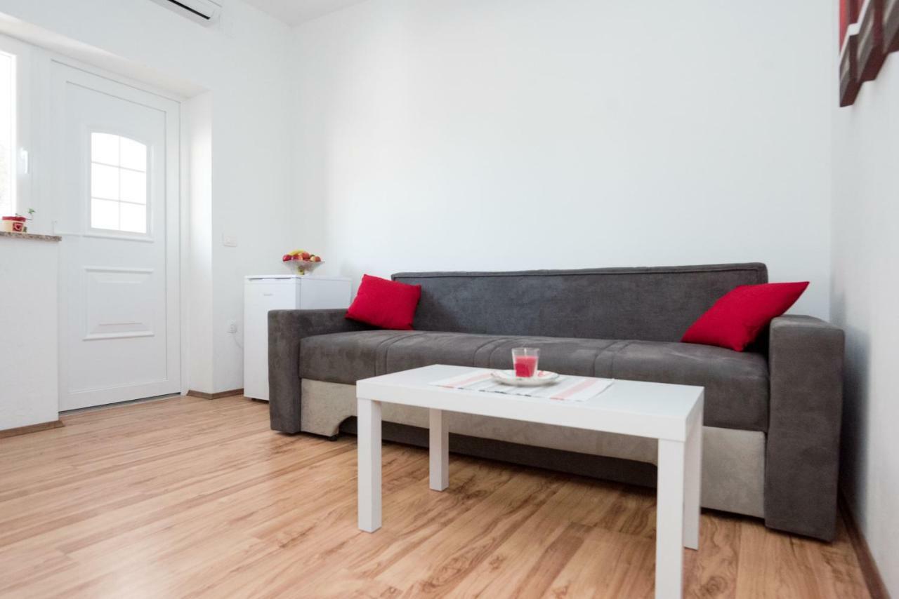 Apartment Antonio Vir Buitenkant foto