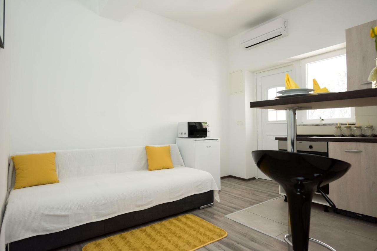 Apartment Antonio Vir Buitenkant foto