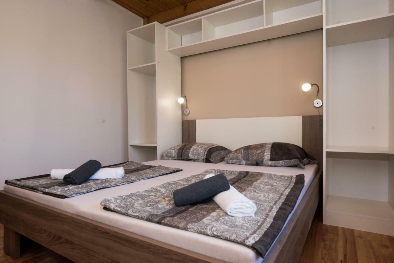 Apartment Antonio Vir Buitenkant foto