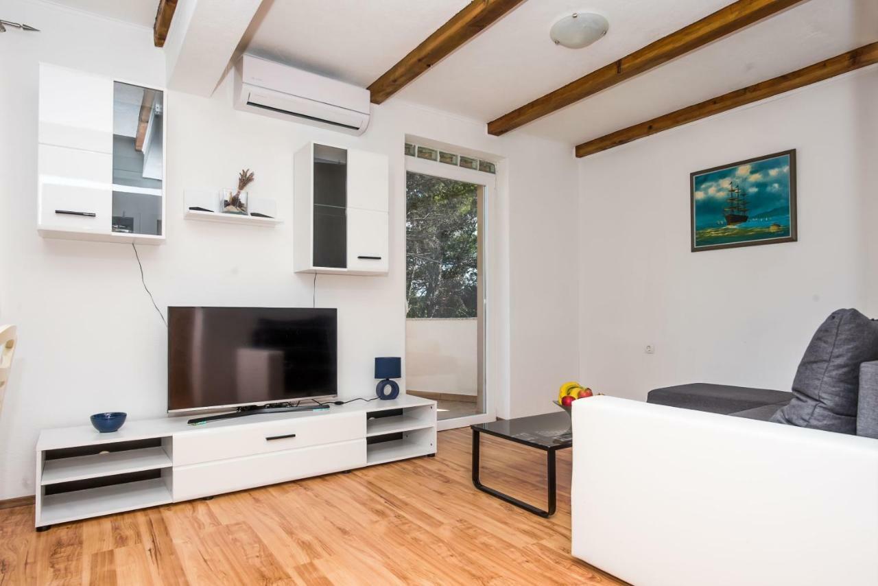 Apartment Antonio Vir Buitenkant foto